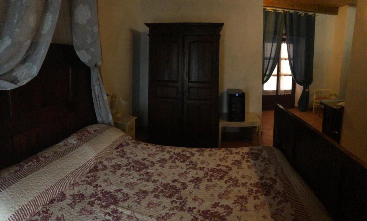 Agriturismo La Cà Veja Monforte dʼAlba Exterior foto